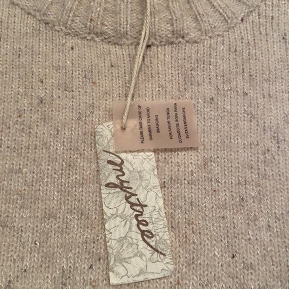 Mystree Cream Sweater with Vertical Stripes, Women’s Medium - Picture 2 of 12